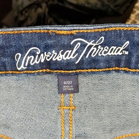 Universal Thread Jean Shorts - Picture 6 of 6